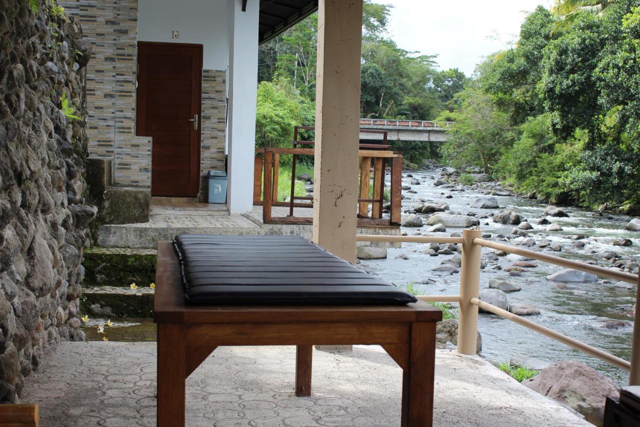 Pondok Tepi Sungai Sidemen  Buitenkant foto